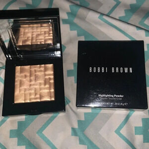 Bobbi Brown highlighter in moon glow NIB